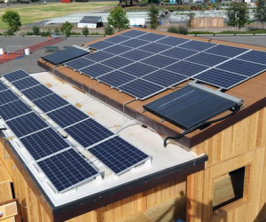 Giải pháp thuê mái lắp điện mặt trời và các lợi ích đem lại