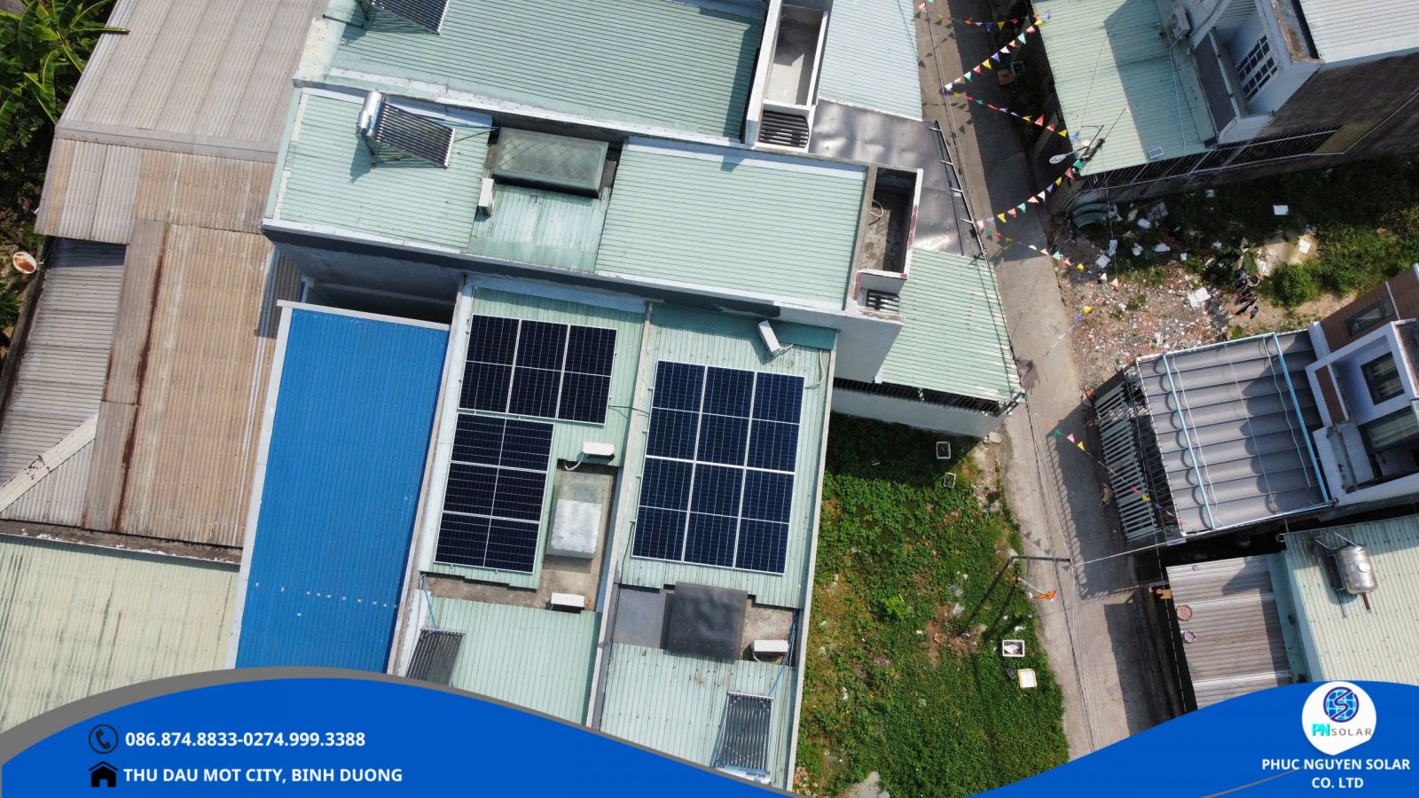 Kỹ thuật viên Phúc Nguyễn Solar thi công hệ thống
